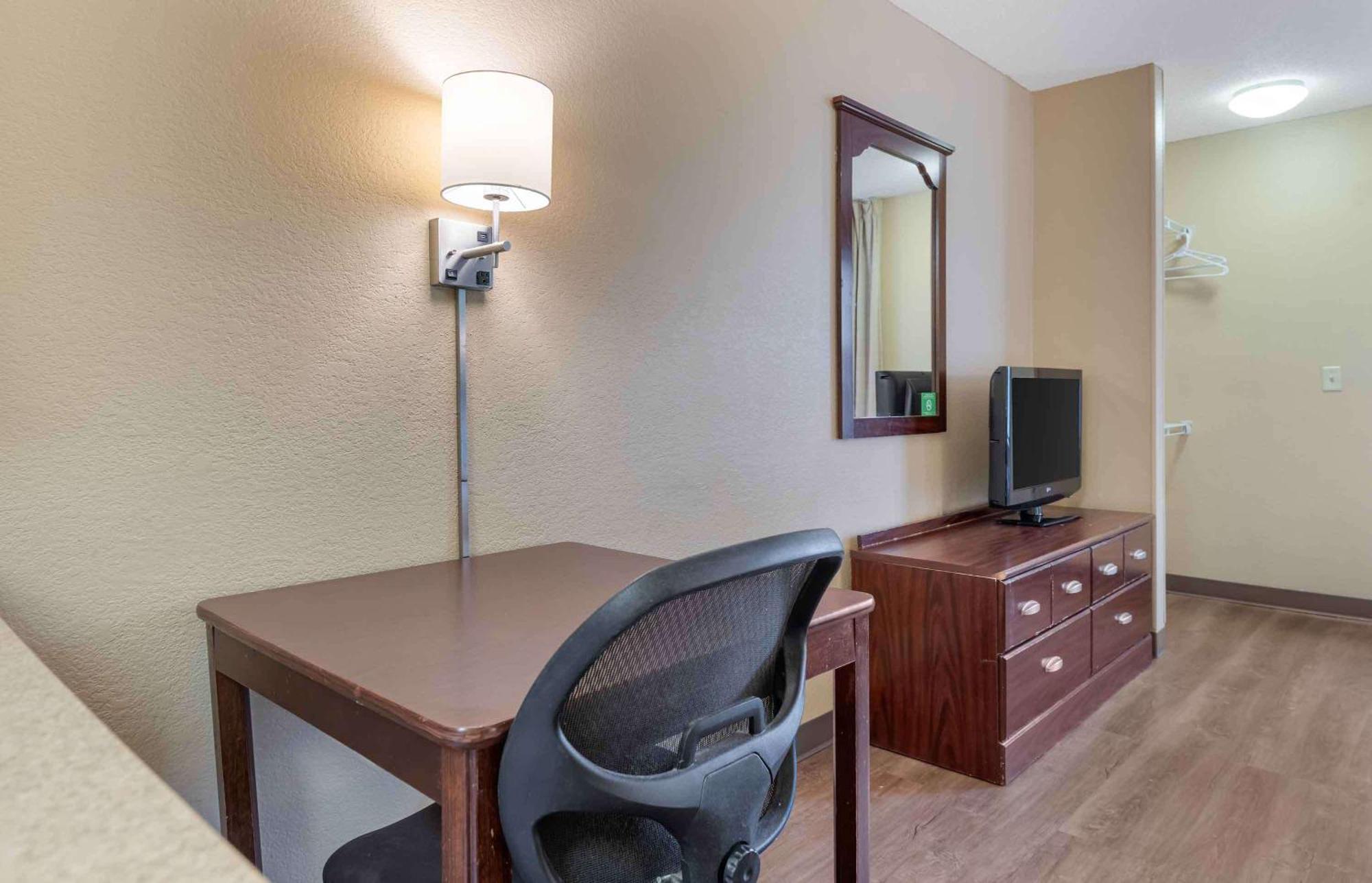 Extended Stay America Suites - Oakland - Эмеривилл Экстерьер фото